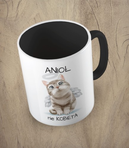Czarny kubek anioł nie kobieta