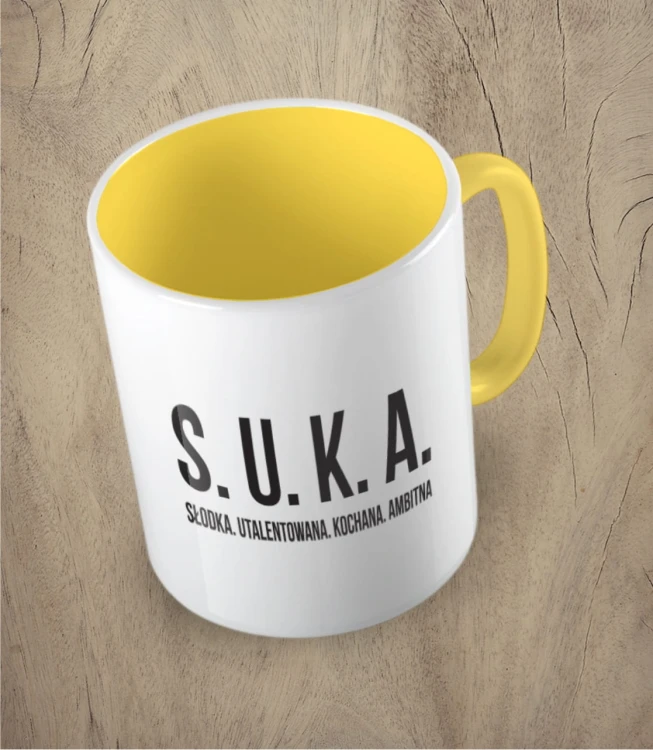 Żółty kubek suka