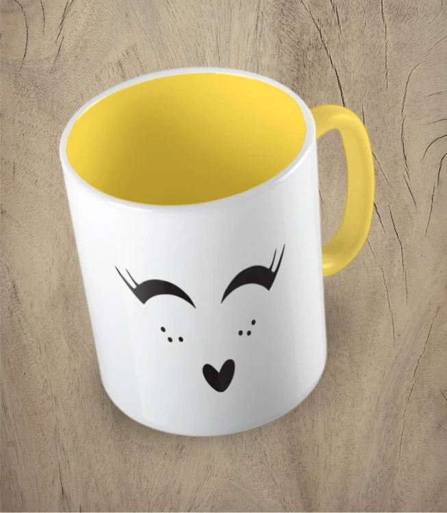 Żółty kubek cute face heart lashes